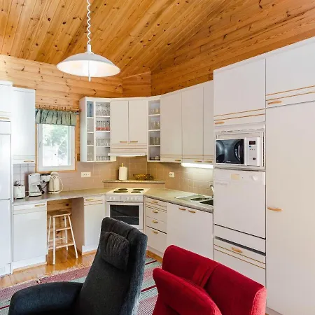 Holiday home Kaeraenkaemoekki By Interhome *